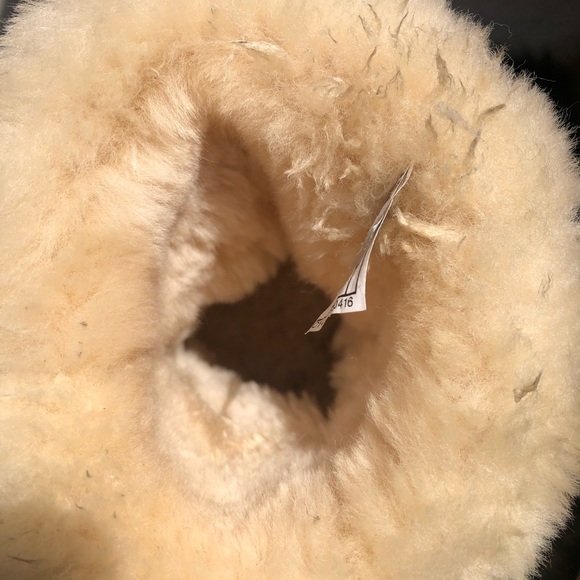 UGGS booties Girls sz 5 - Picture 8 of 11